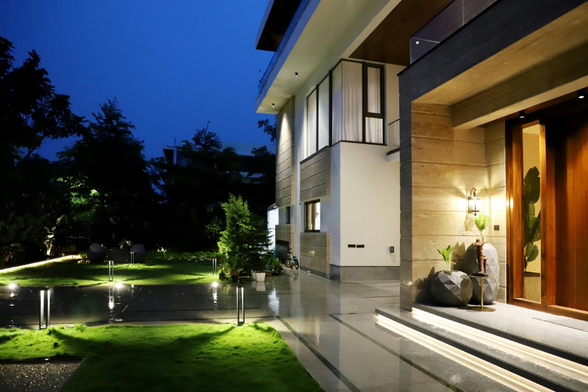 Highland Park Estate with Pool